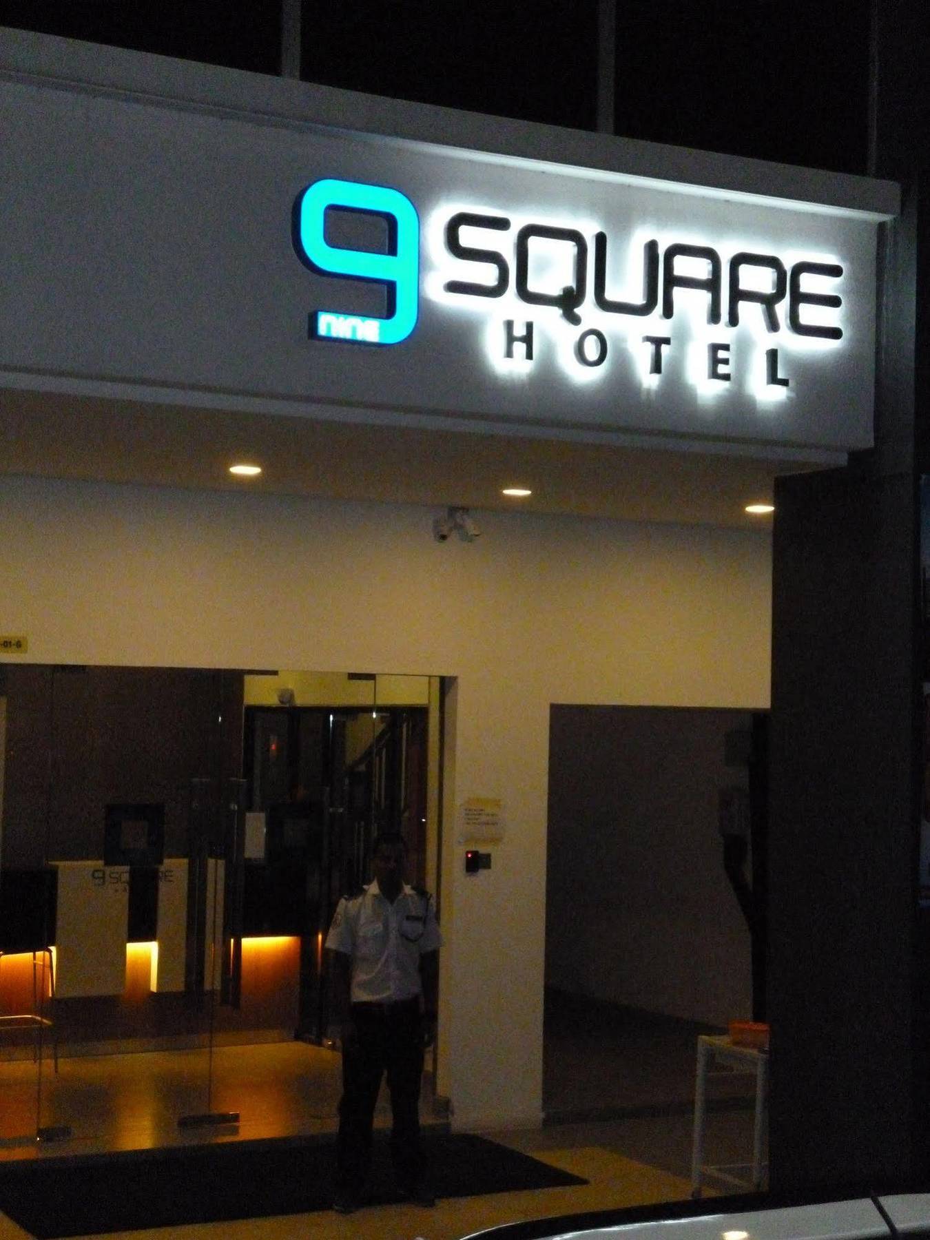 9 Square Hotel - Банги Екстериор снимка